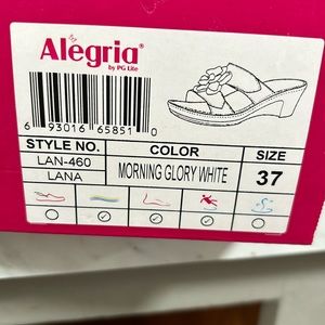 Algeria style No. LAN-460 Lana. Morning glory white size 37. New in box.